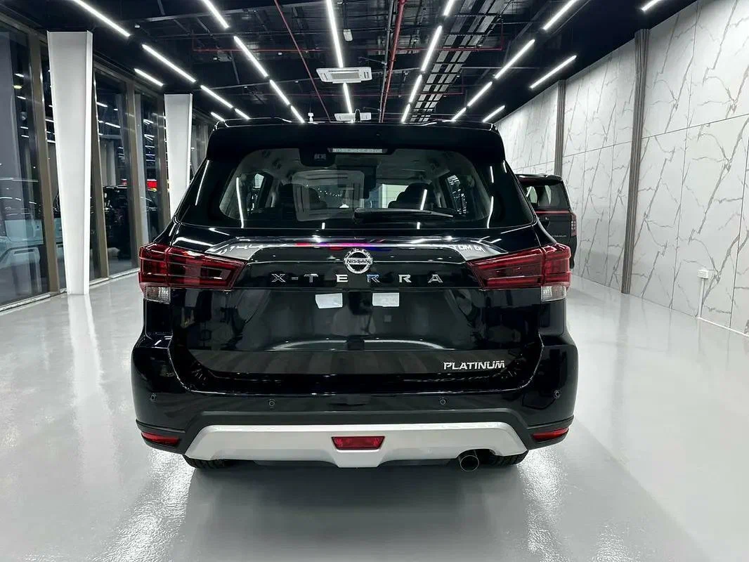 Nissan Terra — дизель 2.5 YD25DDTi, 187 л.с., 7-ступенчатый автомат