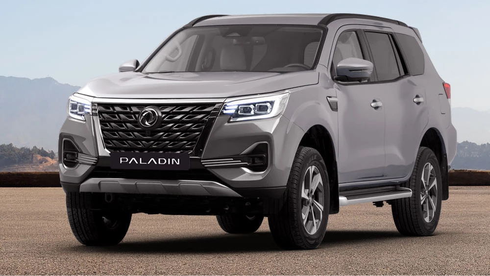 Dongfeng Paladin сбоку — рамная конструкция рамного внедорожника, высокий клиренс