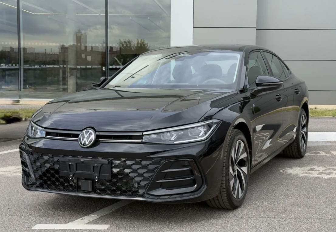 Volkswagen Passat Pro — китайское поколение седана на платформе европейского Passat Variant (B9)