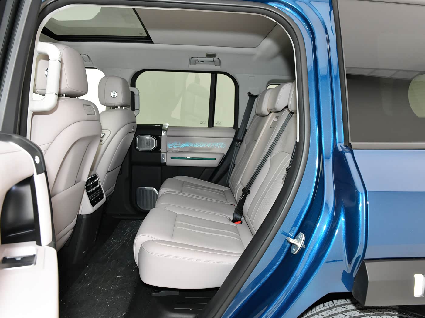 Jetour Zongheng G700 — салон и отделка топовой комплектации Hi4