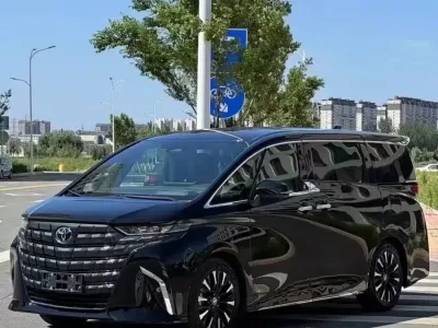 Toyota Alphard Hybrid Executive, 2026 — фото 4