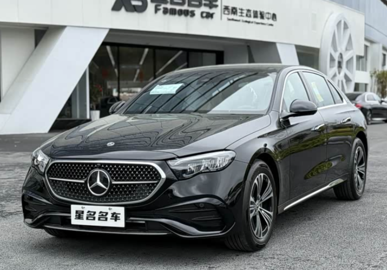 Для сравнения: Mercedes-Benz E-Class E 260 L 4MATIC китайской сборки, от 3 957 000 ₽