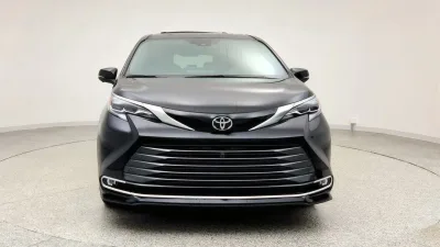 Toyota Sienna Hybrid XLE, 2026 — фото 3