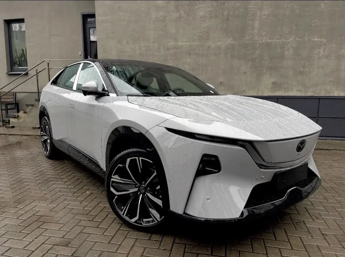 Mazda EZ-60 2026 — электрический кроссовер Changan Mazda, от 3 290 000 ₽ под ключ