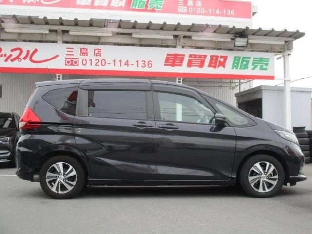 Задний ряд сиденья Honda Freed