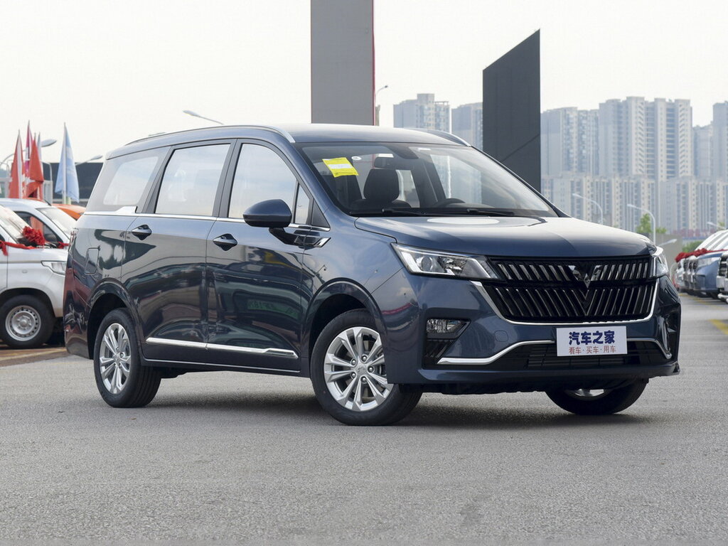 Wuling Jiachen — семейный минивэн, мотор 1.5T, 147 л.с., от 1 690 000 ₽ под ключ