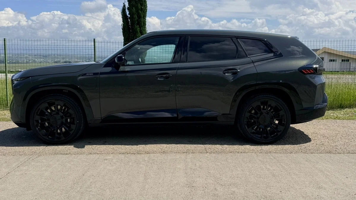 BMW XM — кроссовер, полный привод, автоматическая коробка