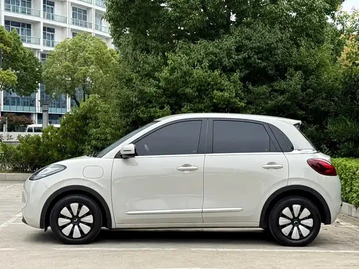 Салон Wuling Bingo — бюджетный городской электромобиль с льготным утильсбором
