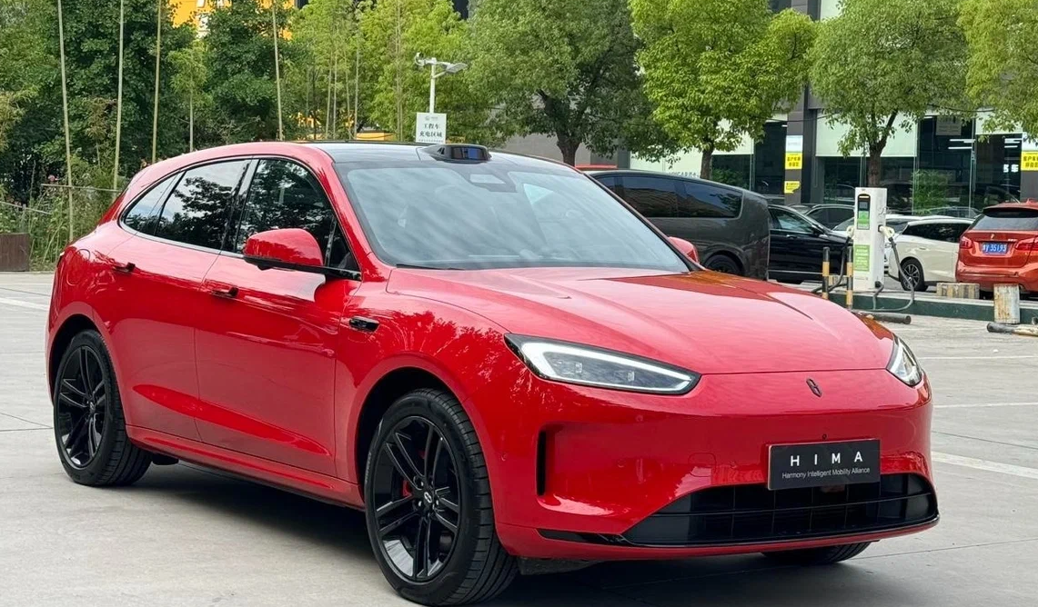 AITO M5 — самый доступный кроссовер линейки, от 4 190 000 ₽ под ключ