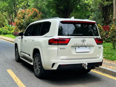 Toyota Land Cruiser 300 FL рестайлинг, 2026 — фото 12