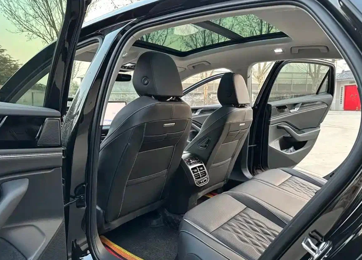 Volkswagen Passat 330 — версия с мотором 2.0T на 150 л.с., от 3 290 000 ₽
