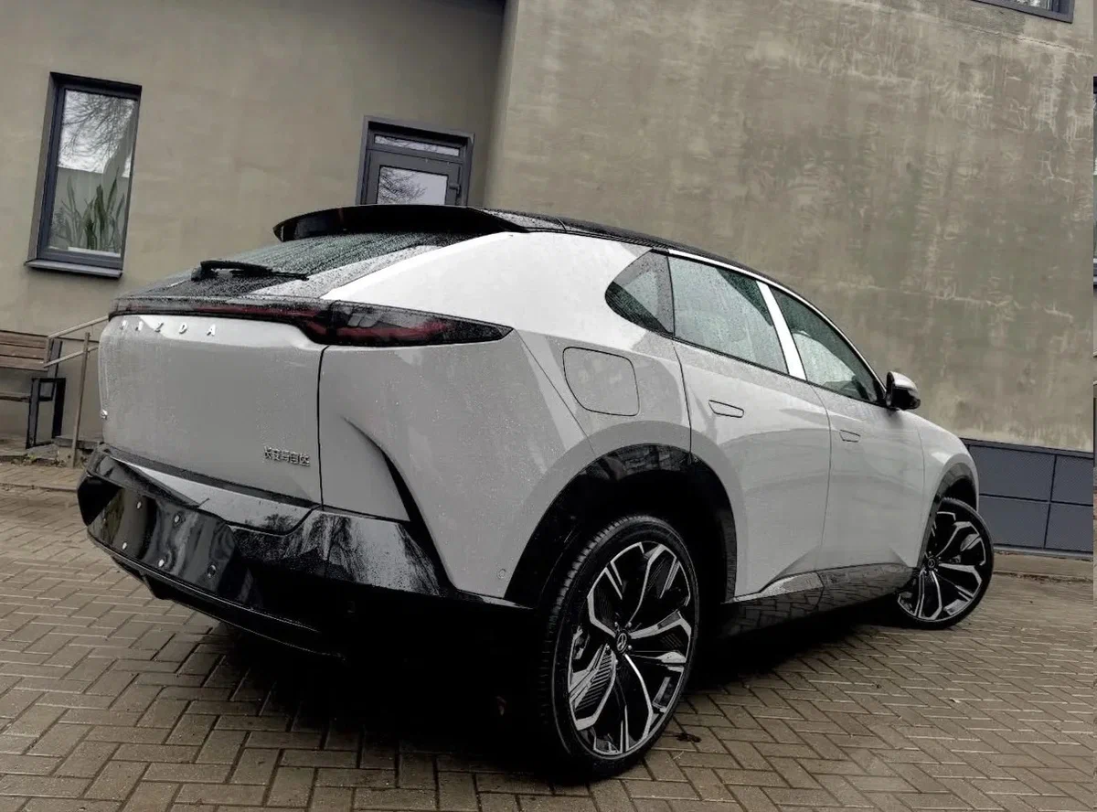 Mazda EZ-60 — кроссовер совместного предприятия Changan Mazda