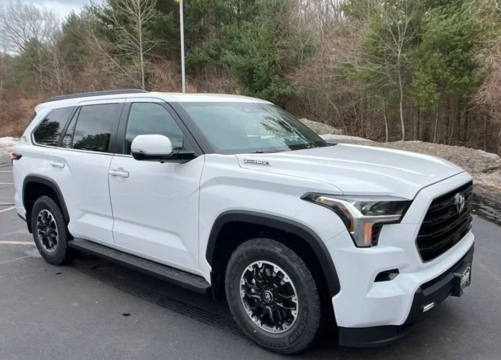 Toyota Sequoia Limited i-FORCE MAX, 2025