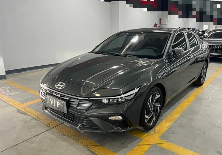Hyundai Elantra, 2024