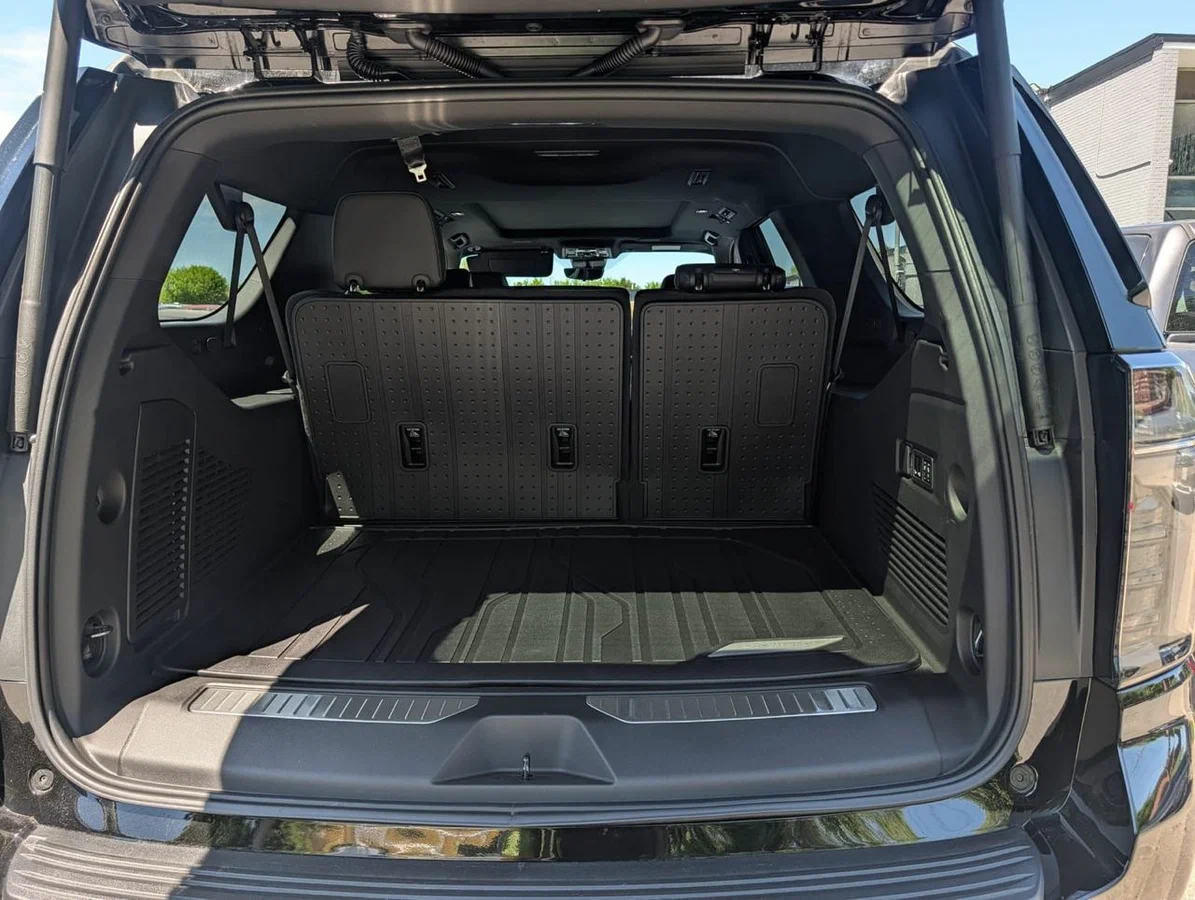 Chevrolet Suburban — самый длинный серийный внедорожник Америки, 10 200 000 ₽ под ключ