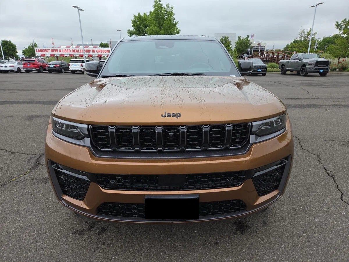 Jeep Grand Cherokee 2026 — 7 200 000 ₽ под ключ, V6 3.6, 286 л.с.