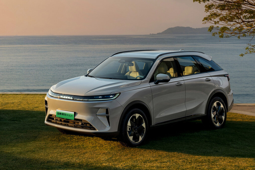 Салон Haval Xiaolong Max — топовая версия линейки компактных кроссоверов марки