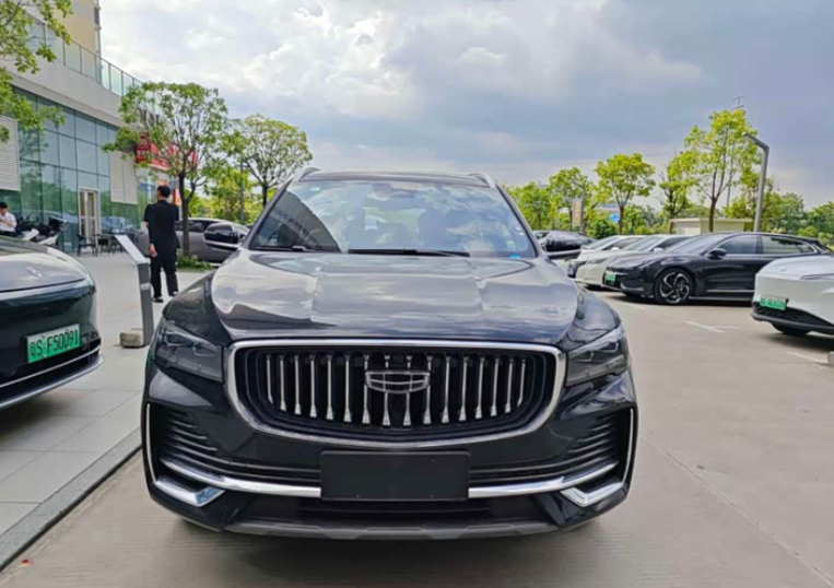 Geely Monjaro Flagship 2026 — 3 290 000 ₽ под ключ, максимальная комплектация