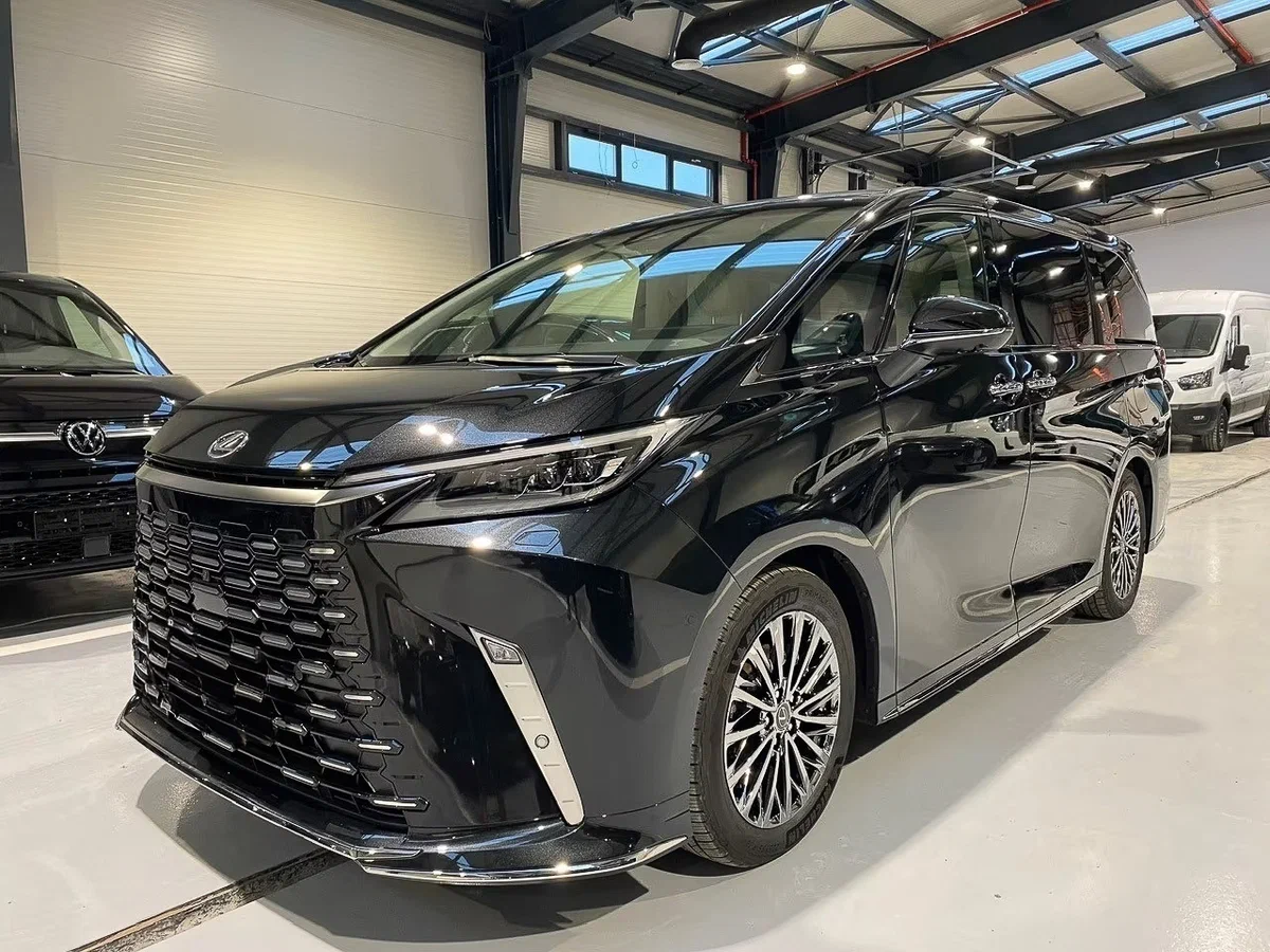 Lexus LM 350h 2026 — 12 500 000 ₽ под ключ, гибрид 2.5, полный привод