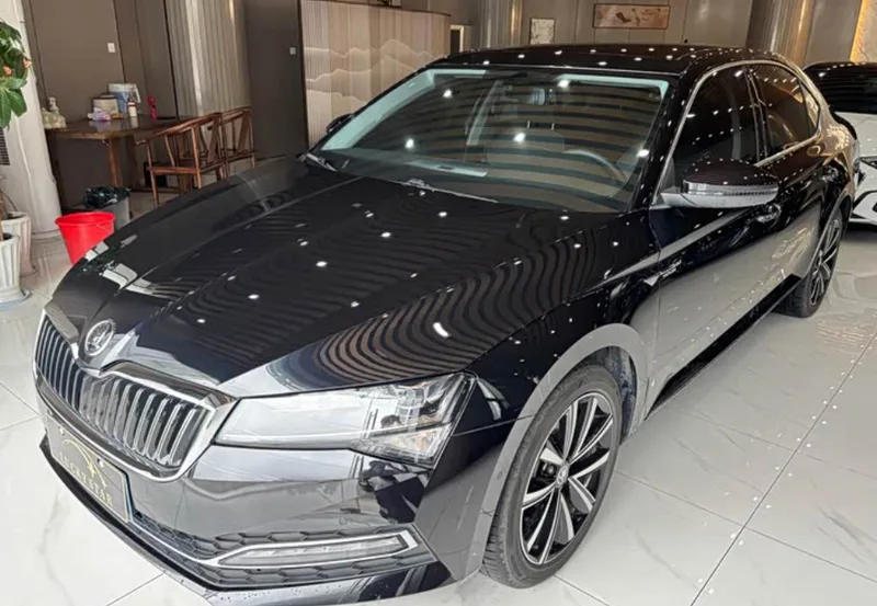 Skoda Superb, 2025