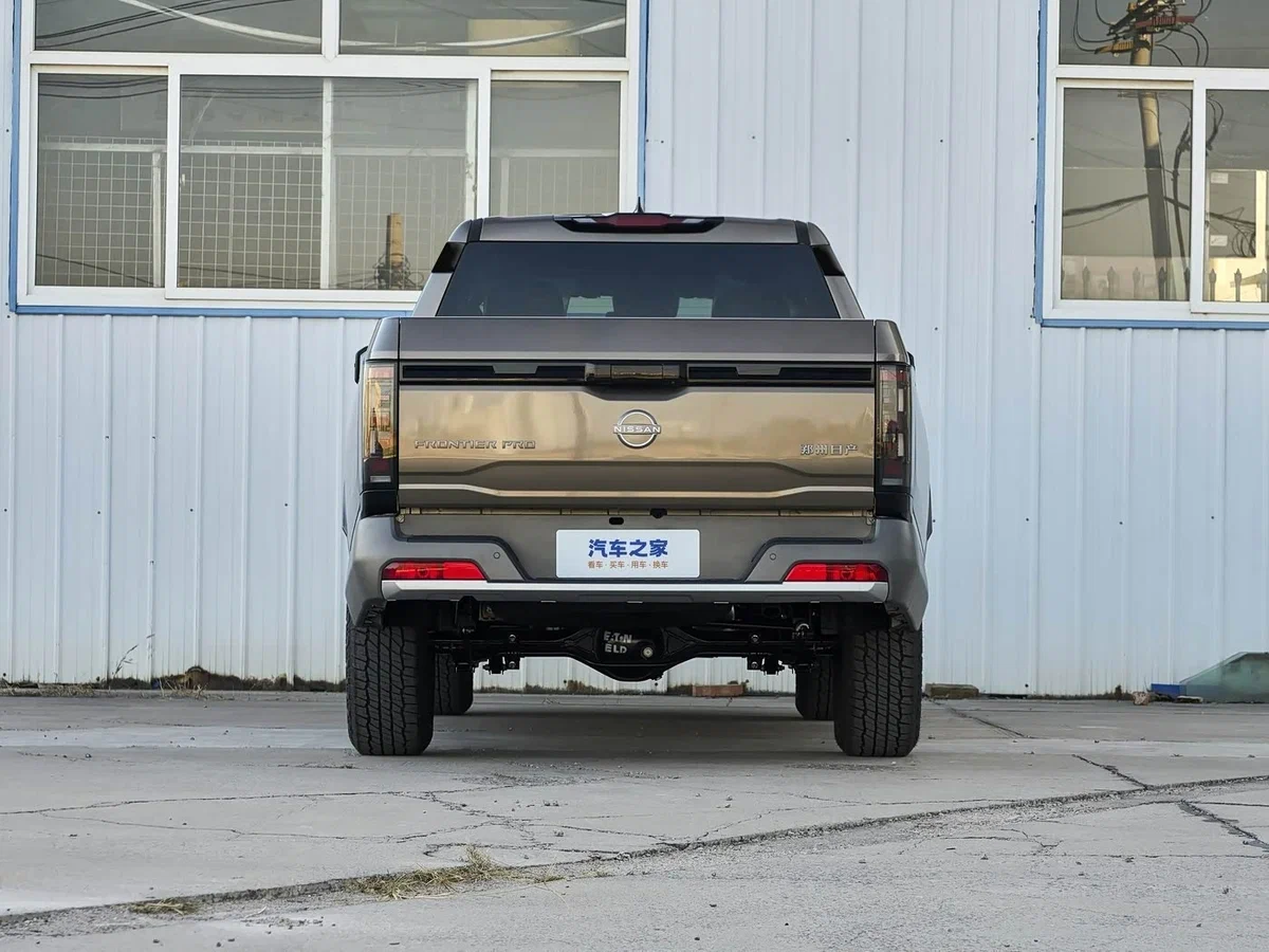 Nissan Frontier Pro PHEV — подключаемая гибридная версия, суммарно около 408 л.с., 5 490 000 ₽ под ключ