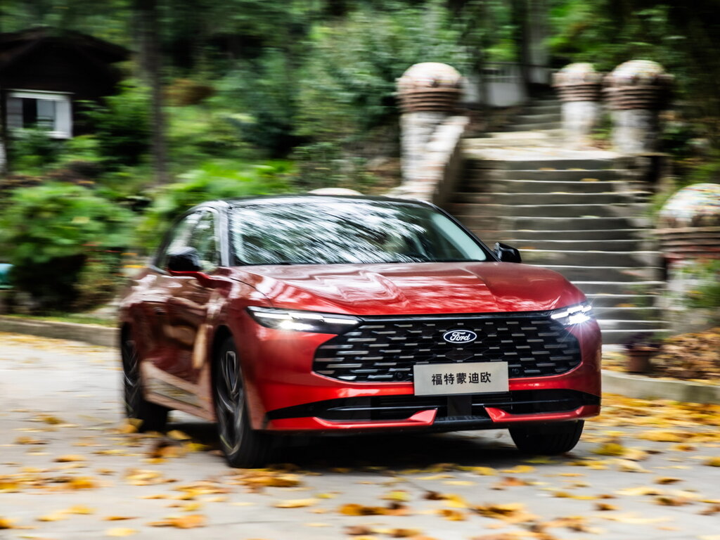Ford Mondeo 2026 — китайское поколение, другая решётка радиатора и оптика, чем у европейской версии