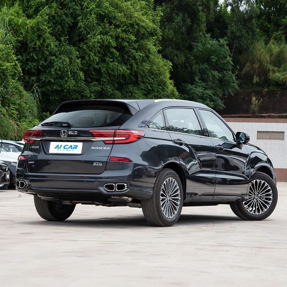 Салон Honda Avancier — передняя панель с цифровой приборной группой