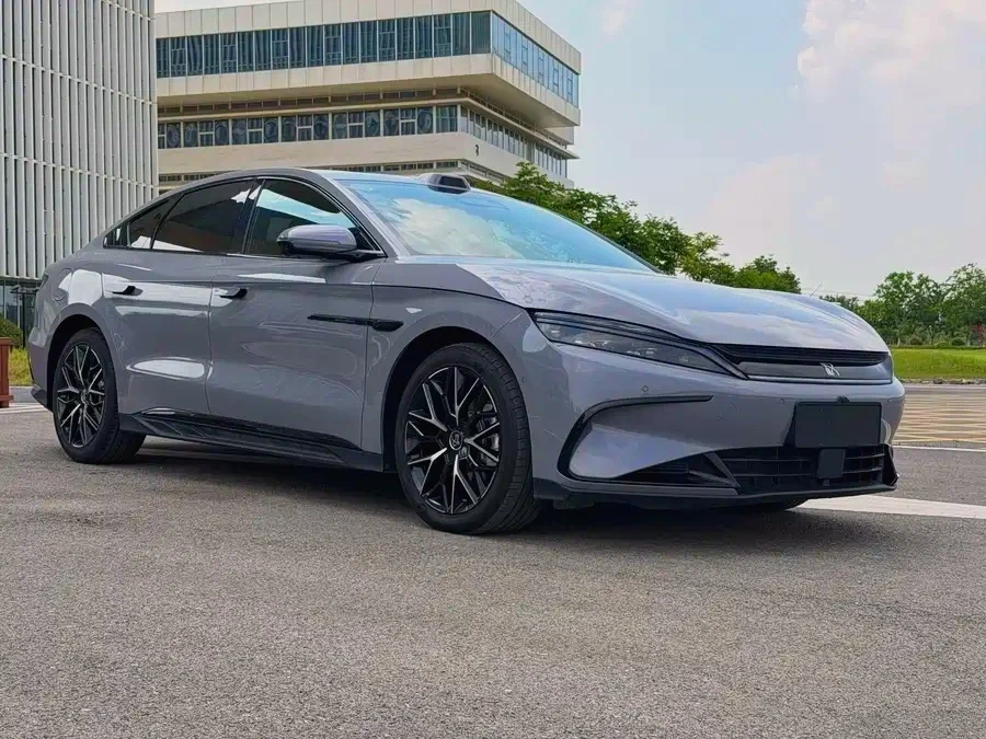 BYD Han EV — электрический флагман седан, от 5 550 000 ₽ под ключ