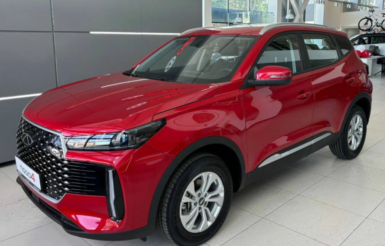 Салон Chery Tiggo 4 Pro: простая приборная панель без изменений рестайлинга