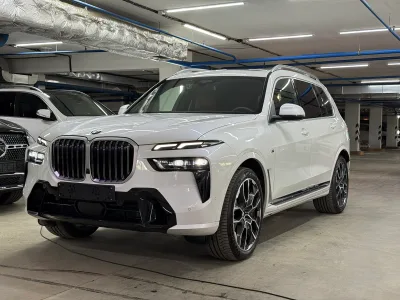 BMW X7 xDrive40i, 2026 — фото 1