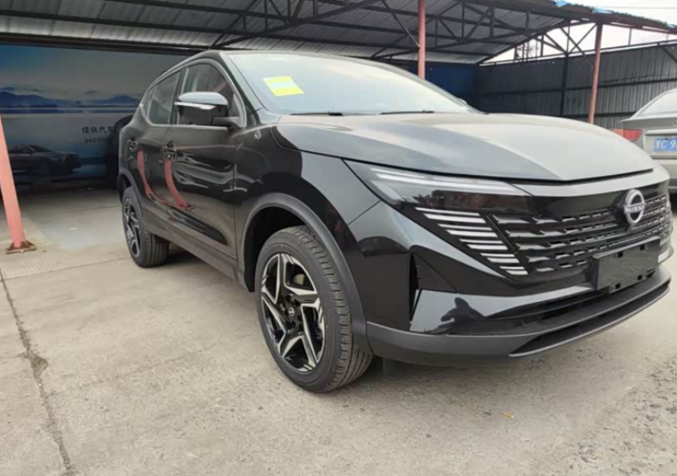 Nissan Qashqai — вариатор, передний привод, 141 л.с.