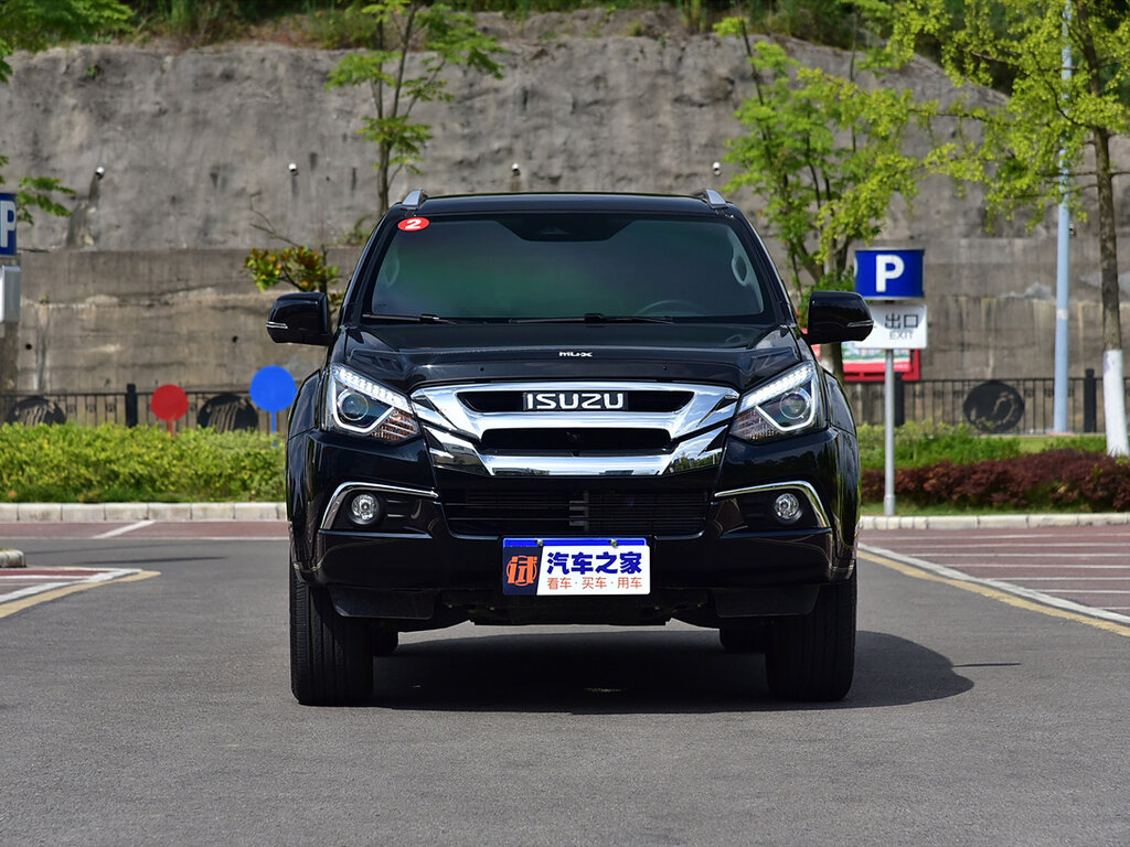 Isuzu MU-X 2026 — 2.0T, 220 л.с., автомат, полный привод