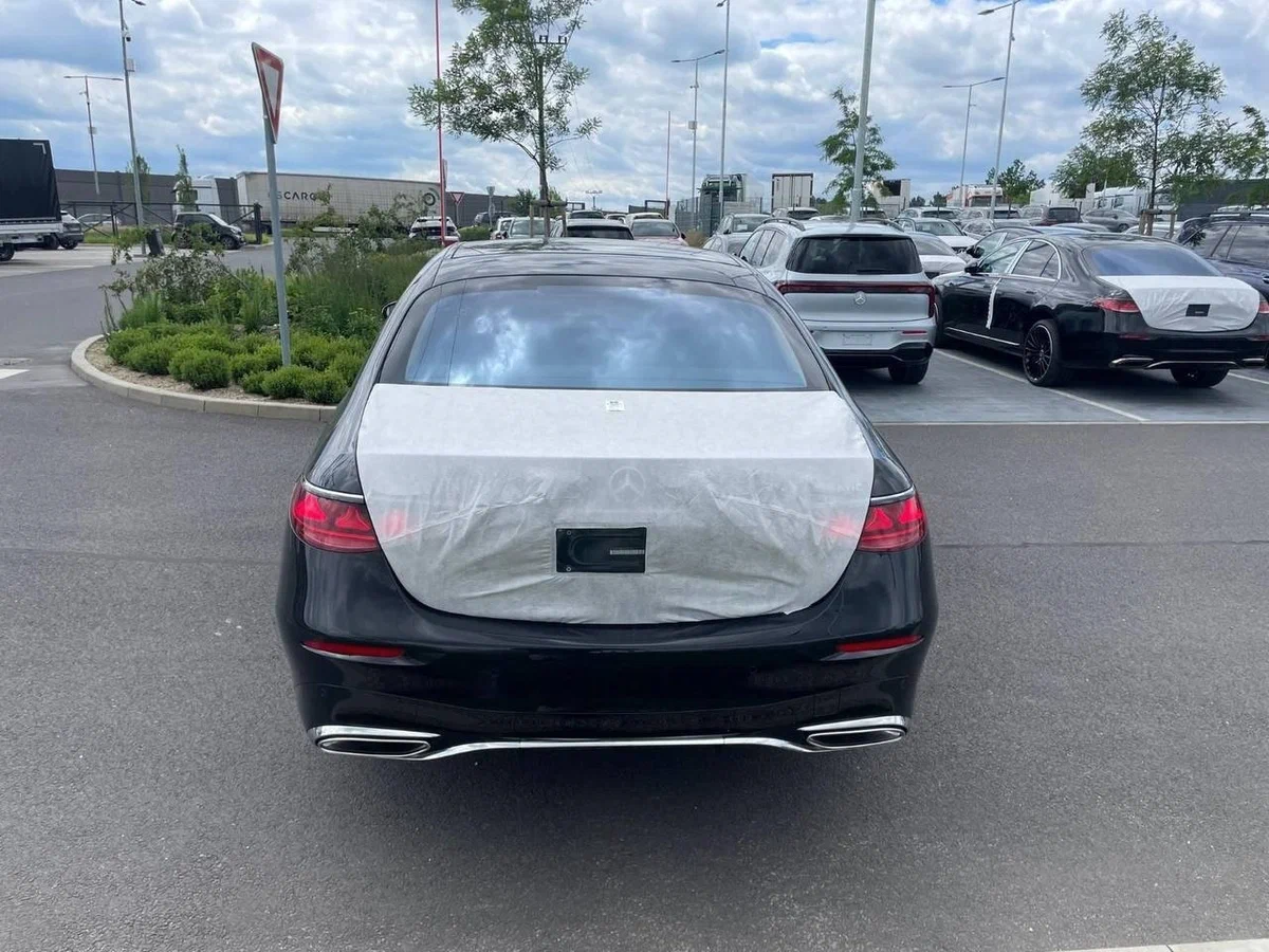 Для сравнения: Mercedes-Benz S-Class S450 4MATIC, топ линейки, от 14 500 000 ₽