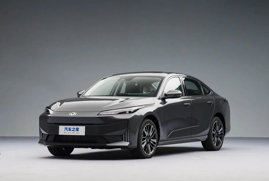 Changan Nevo A05 — компактный седан на платформе DHT, PHEV, 158 л.с.