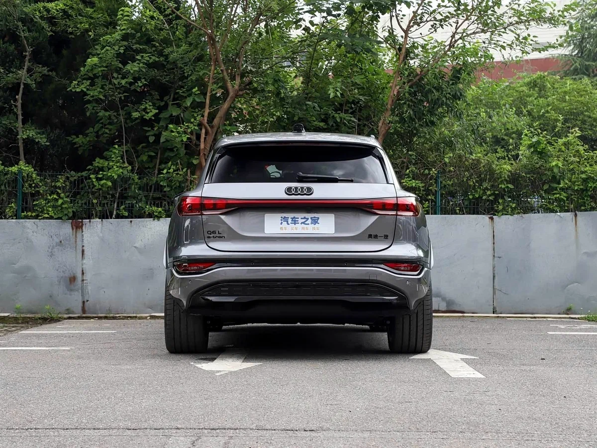 Audi Q6L e-tron — цена под ключ 6 140 000 ₽, поставка под заказ 30-60 дней