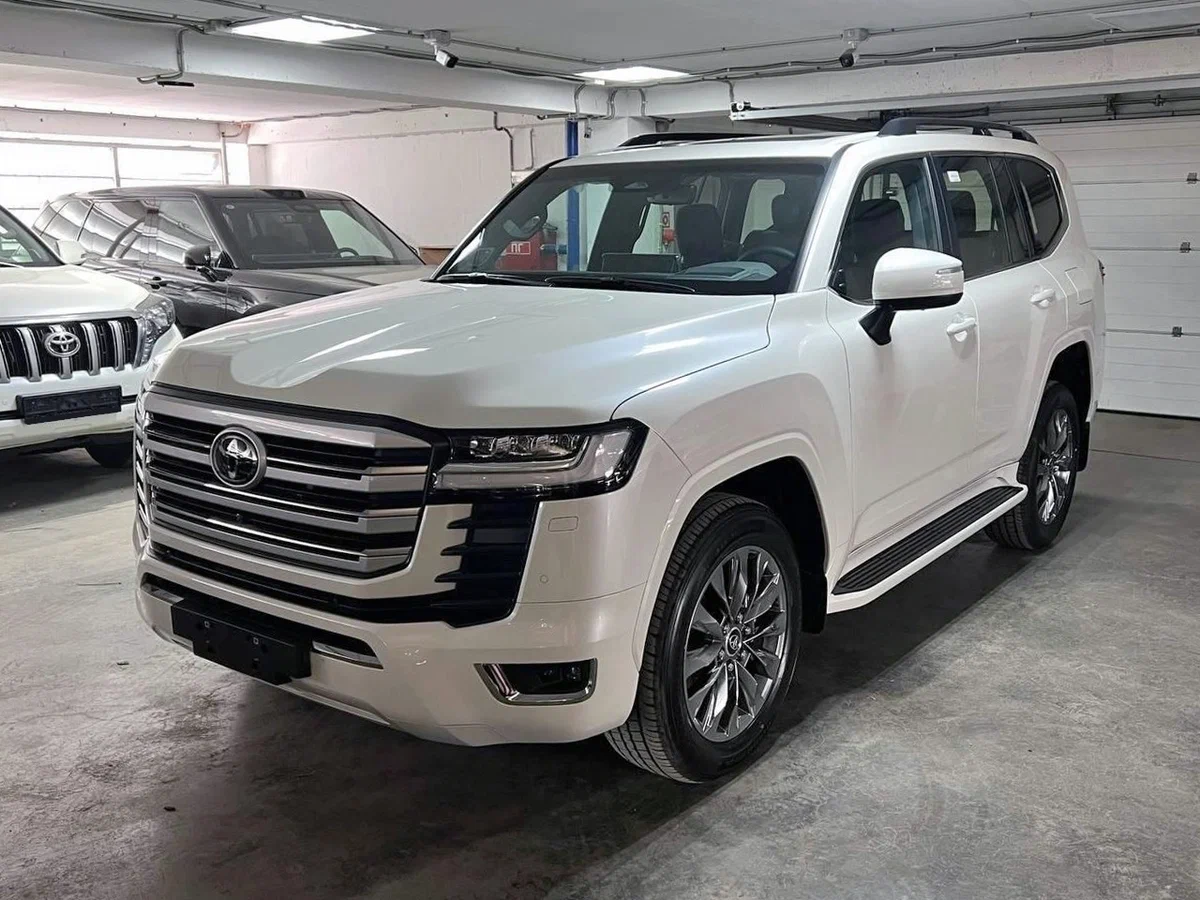 Toyota Land Cruiser 76 — дизельный V8, классический кузов, от 7 990 000 ₽