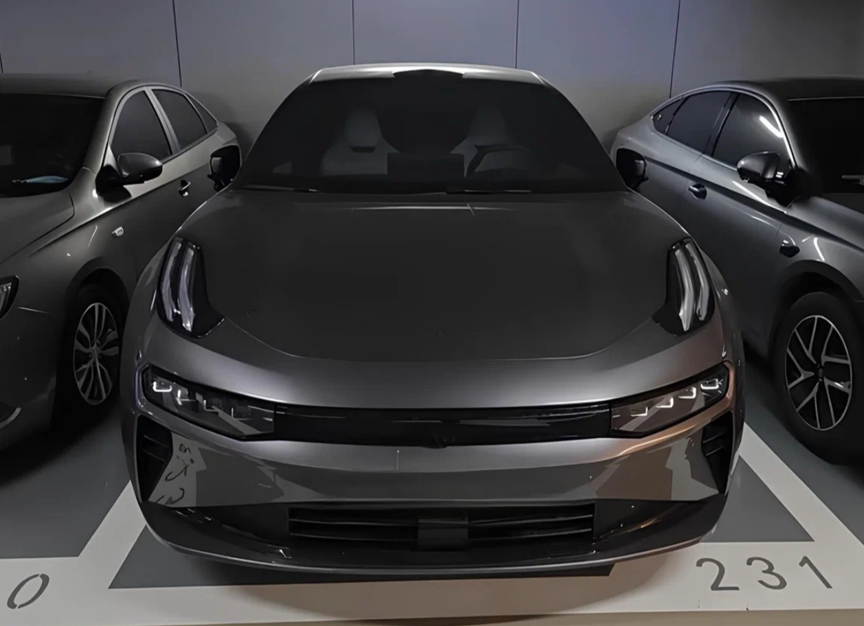 Zeekr 001 WE 2026 — 5 490 000 ₽ под ключ, два мотора, полный привод