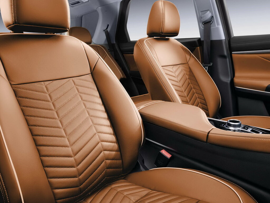 Changan CS95 — вид спереди, флагманский семиместный кроссовер линейки CS
