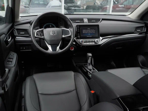 Салон Honda Crider — просторный, без вычурных деталей