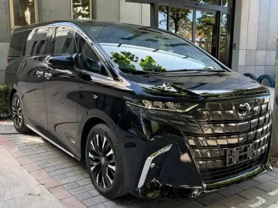 Toyota Alphard Hybrid Executive, 2026 — фото 1