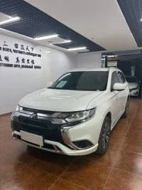Mitsubishi Outlander, 2021 — фото 1