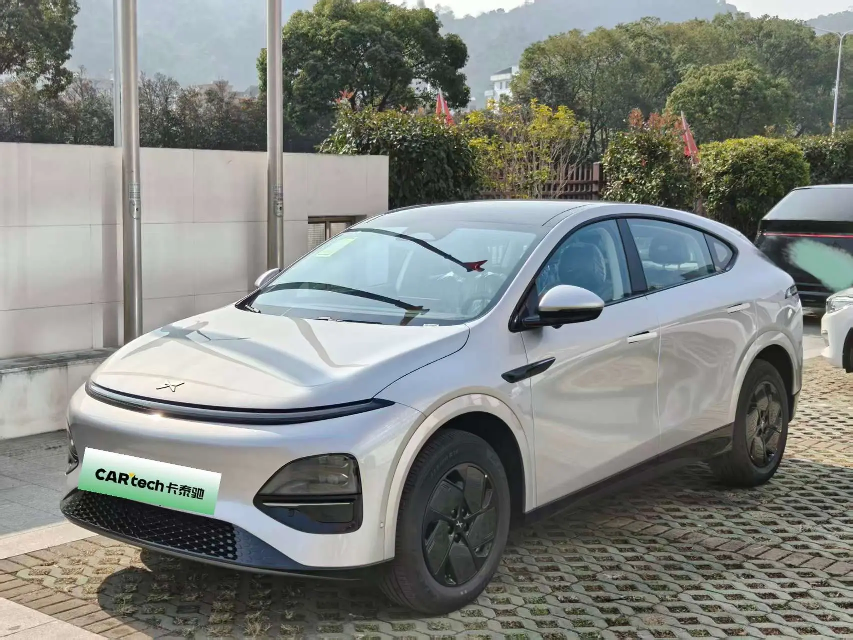 Xpeng G6 — компактный кроссовер той же марки, самый доступный вход в линейку