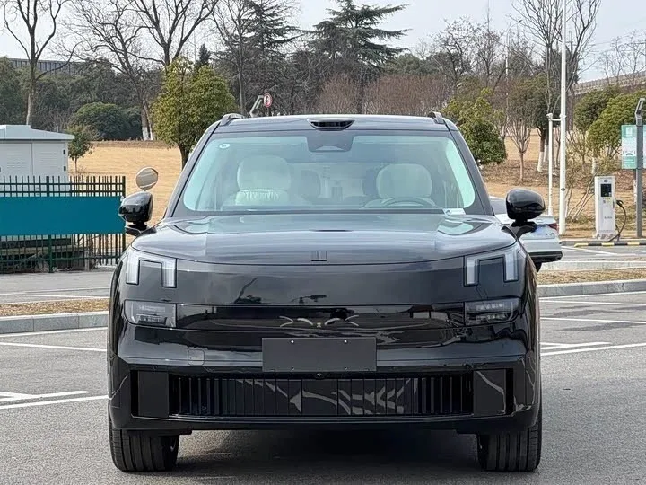 Lynk & Co 900, 2026