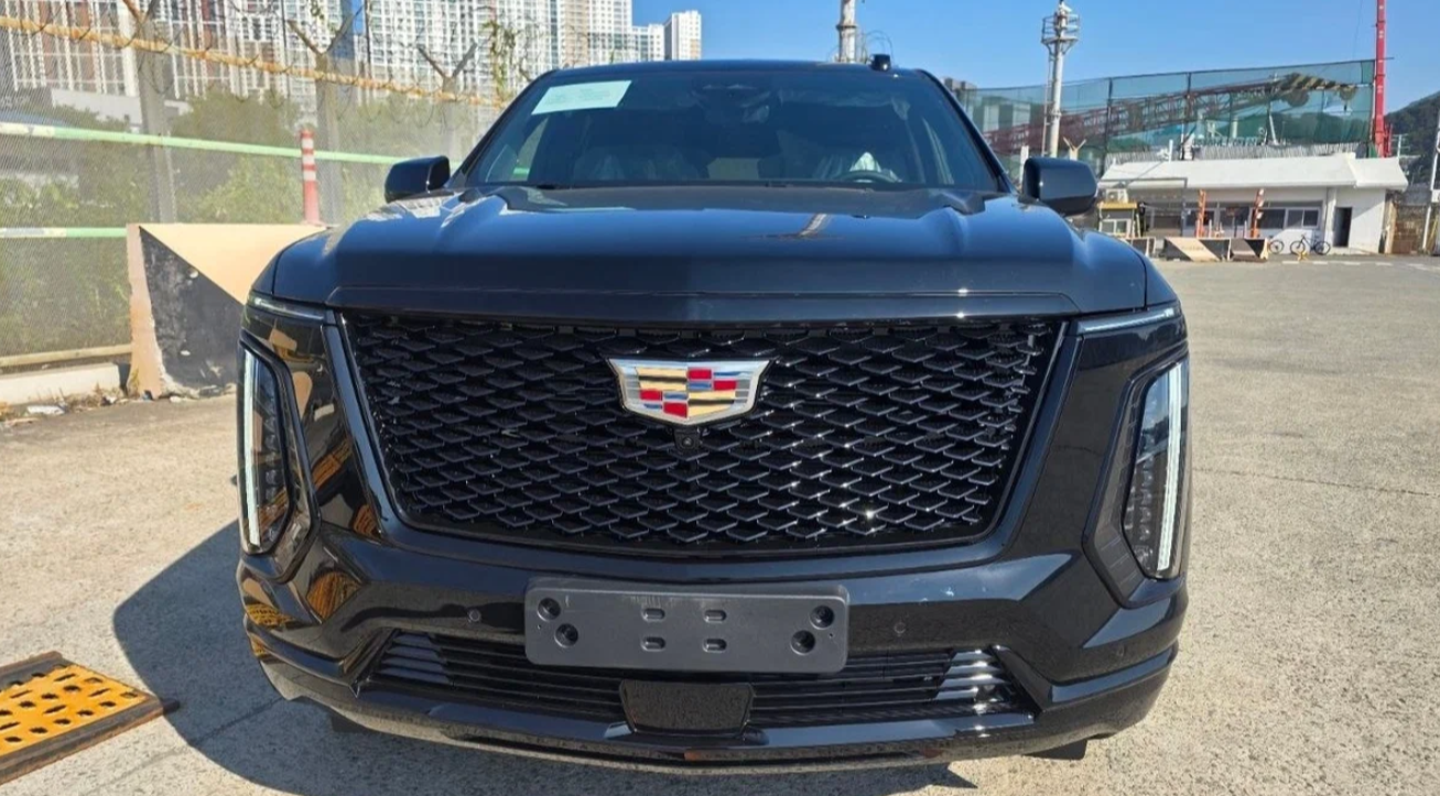 Cadillac Escalade 2025 Premium Luxury — атмосферный 6.2 V8, 426 л.с.