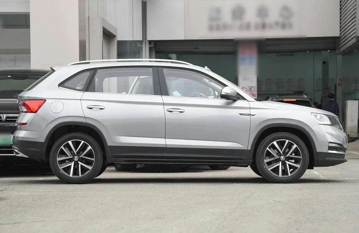 Салон Skoda Kamiq: богатая база уже в стартовой версии