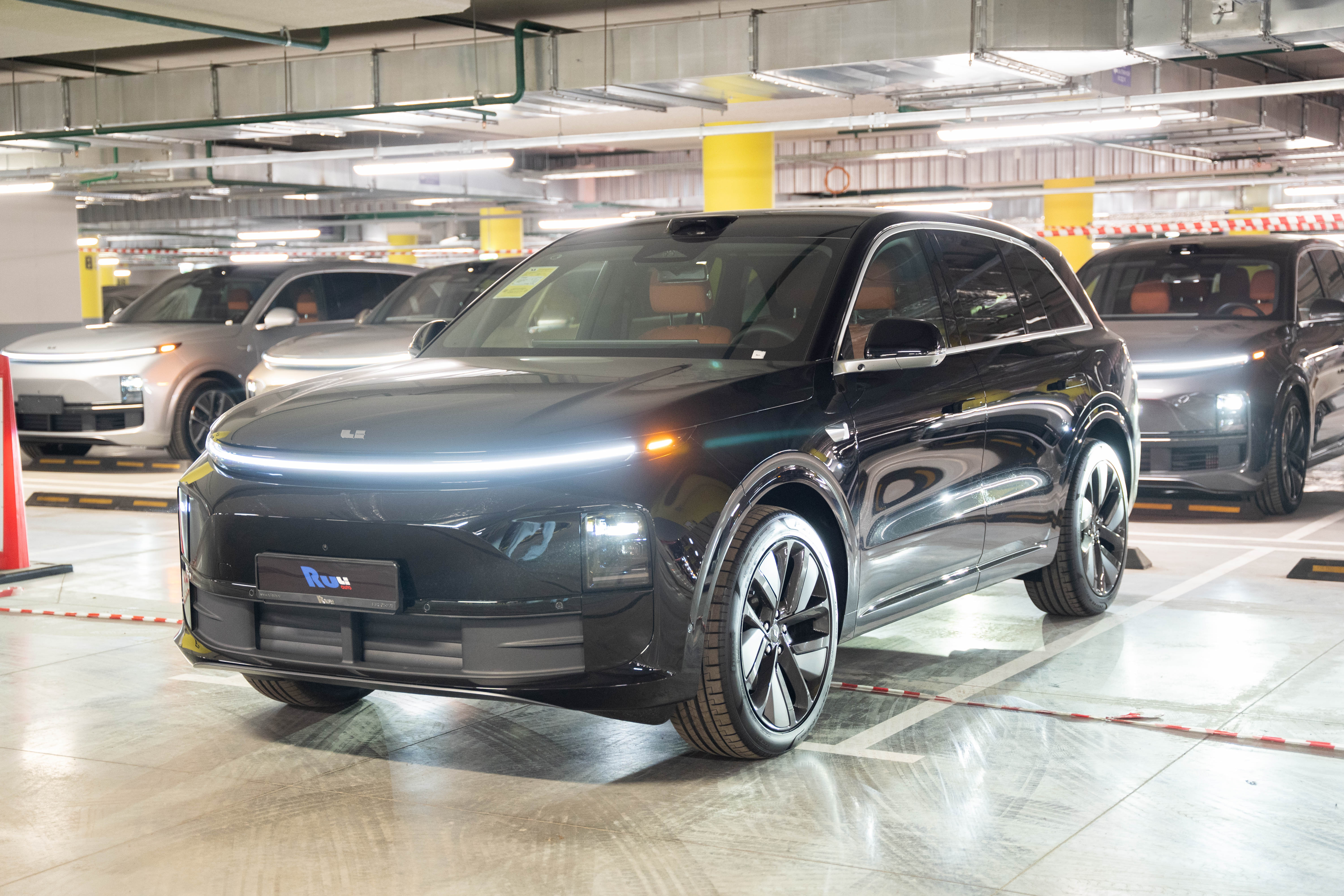 Салон Li Auto L6