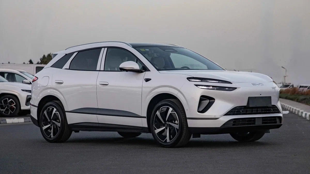 Салон BYD Sealion 06 EV