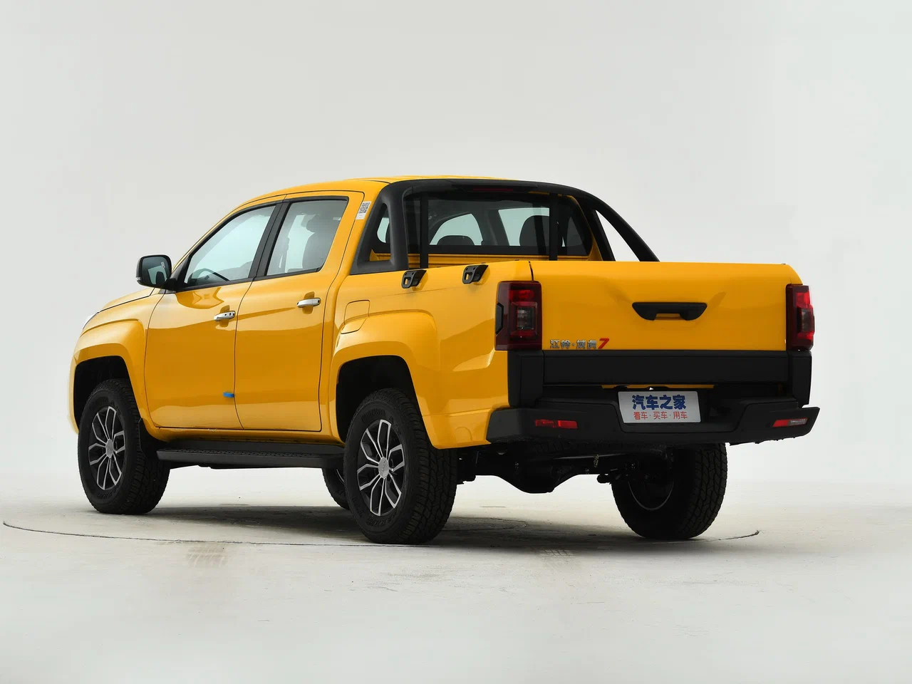 JMC Yuhu 7 — дизельный пикап, 141 л.с., восьмиступенчатый автомат в базе