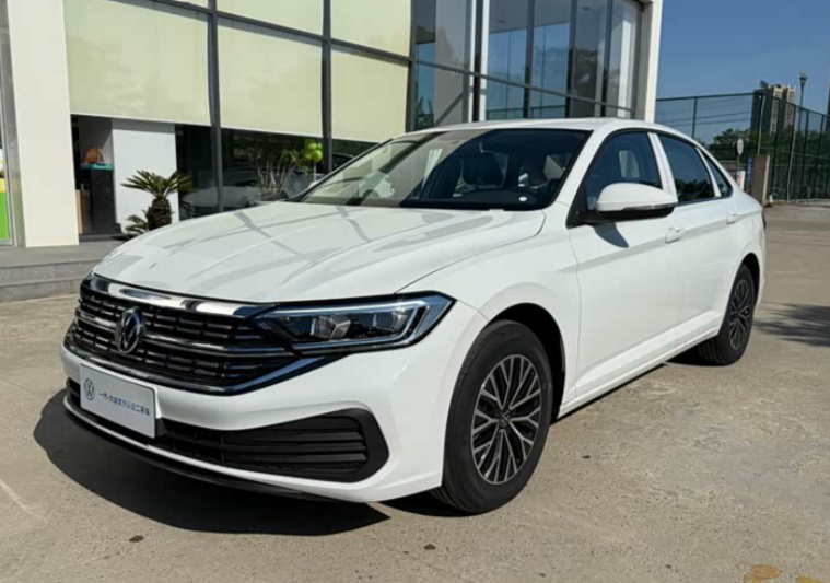 Volkswagen Sagitar — самый мощный из компактных седанов линейки, 116 л.с.