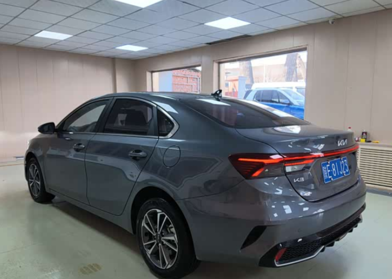 Kia K3 — салон и передняя панель